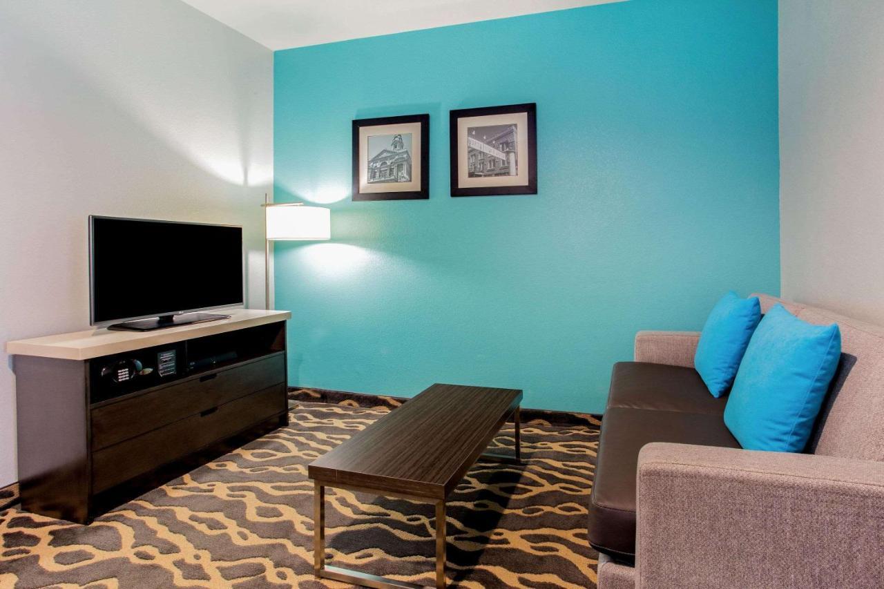 La Quinta Inn & Suites By Wyndham Northlake Ft. Worth Elizabethtown Ngoại thất bức ảnh