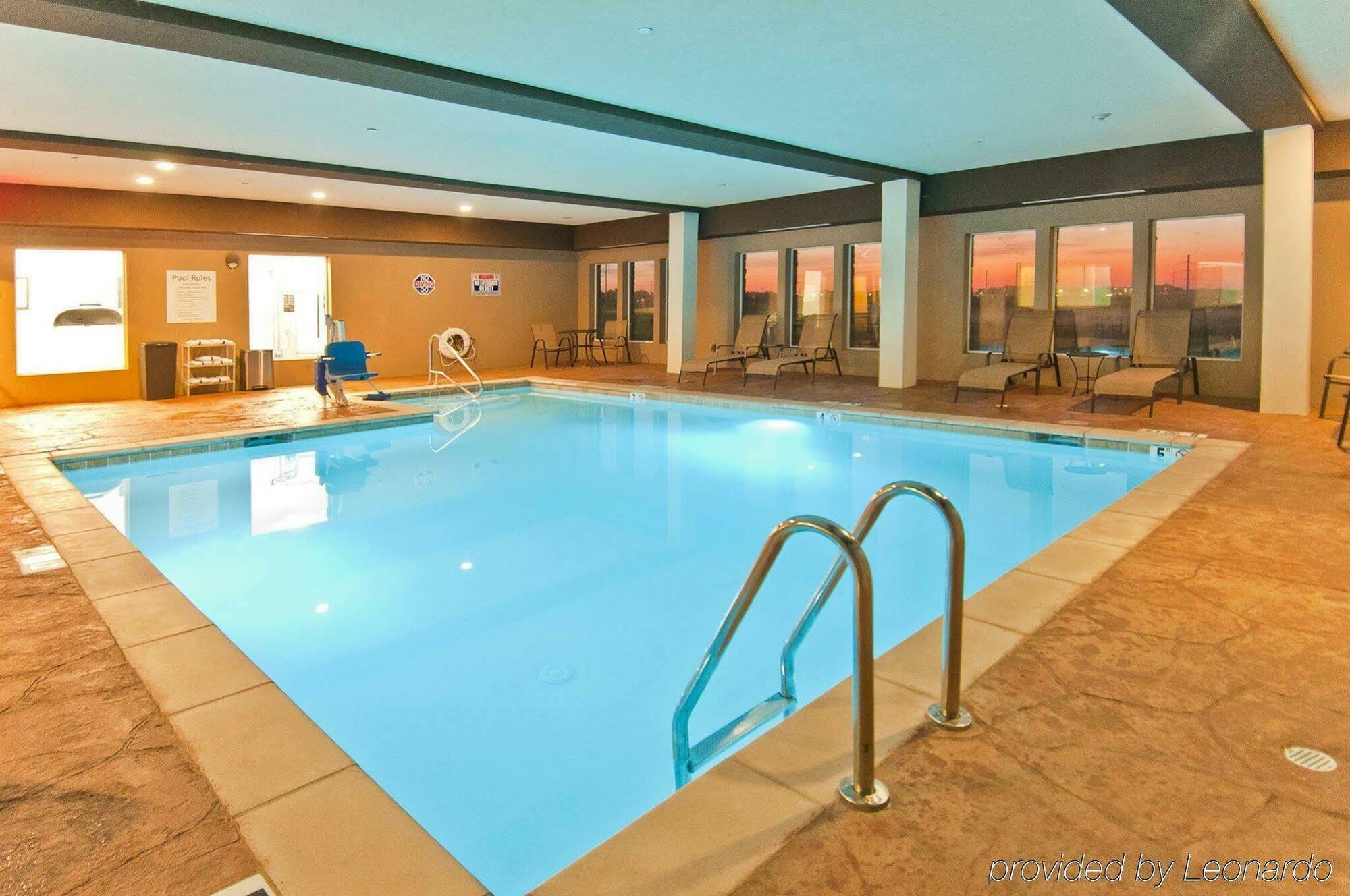 La Quinta Inn & Suites By Wyndham Northlake Ft. Worth Elizabethtown Ngoại thất bức ảnh